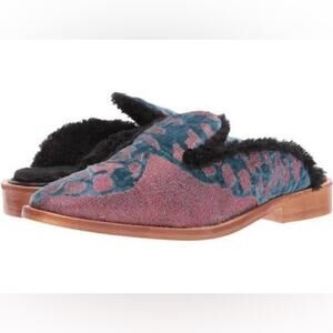 Free People Butterfly Effect Pink Fuzzy Lined Mules Loafers Size 36